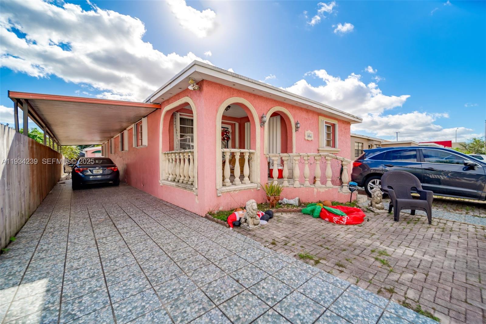 854 E 24th St, Hialeah FL 33013