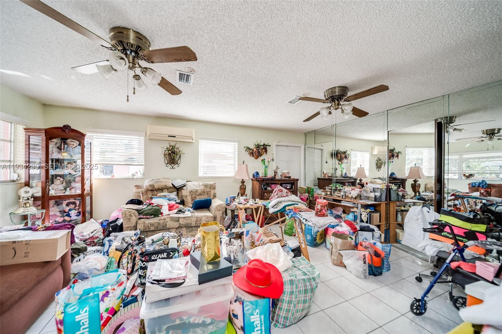 854 E 24th St, Hialeah FL 33013