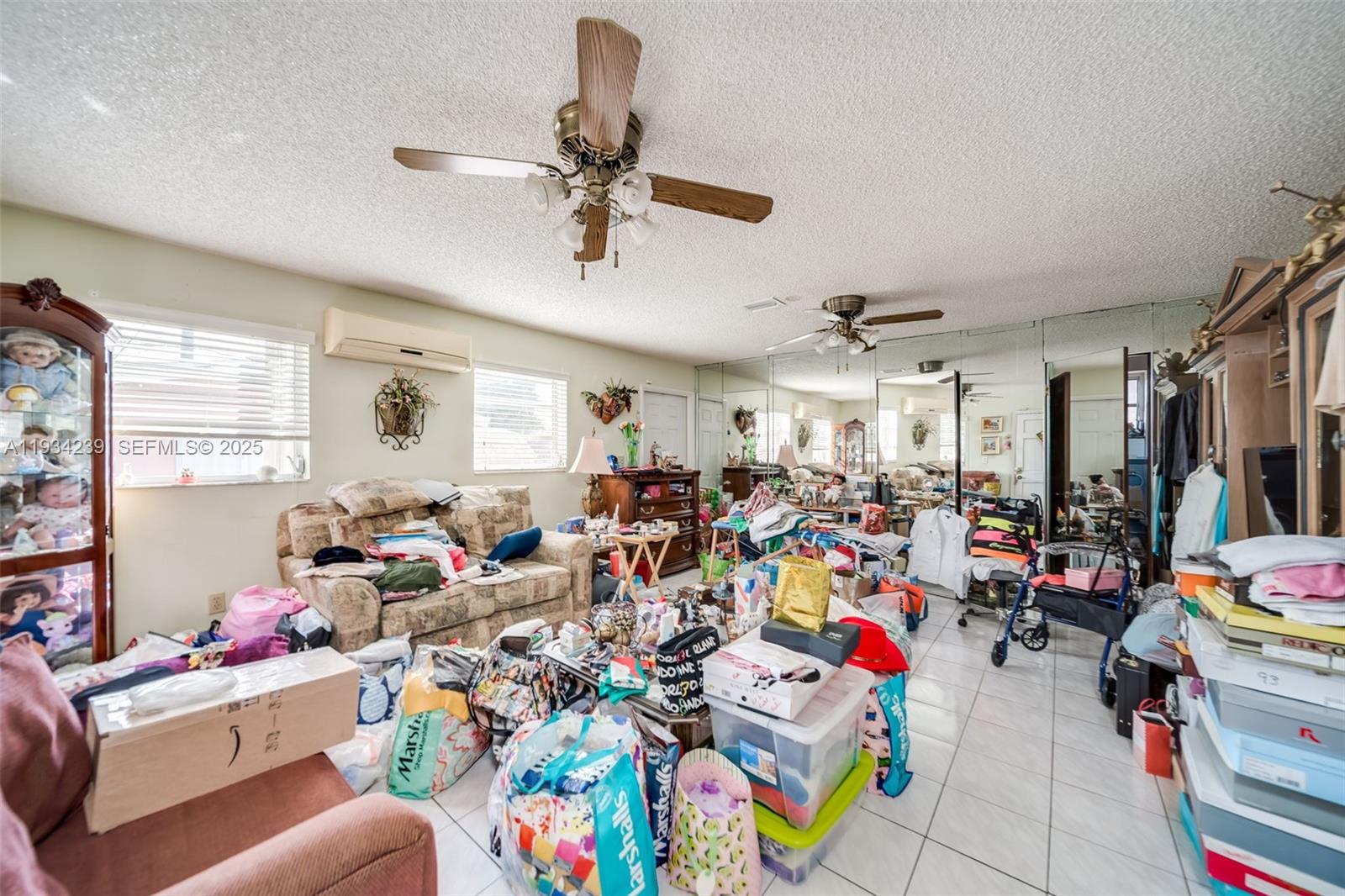 854 E 24th St, Hialeah FL 33013