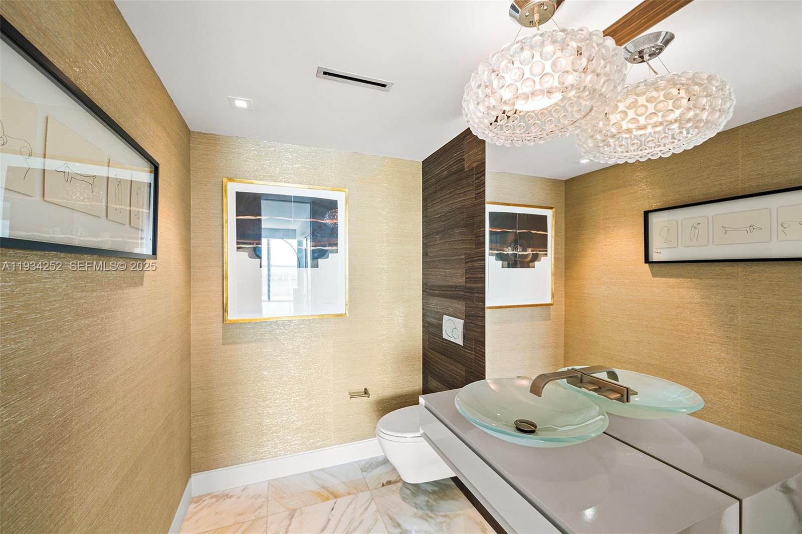 1643 Brickell Ave #2304, Miami FL 33129