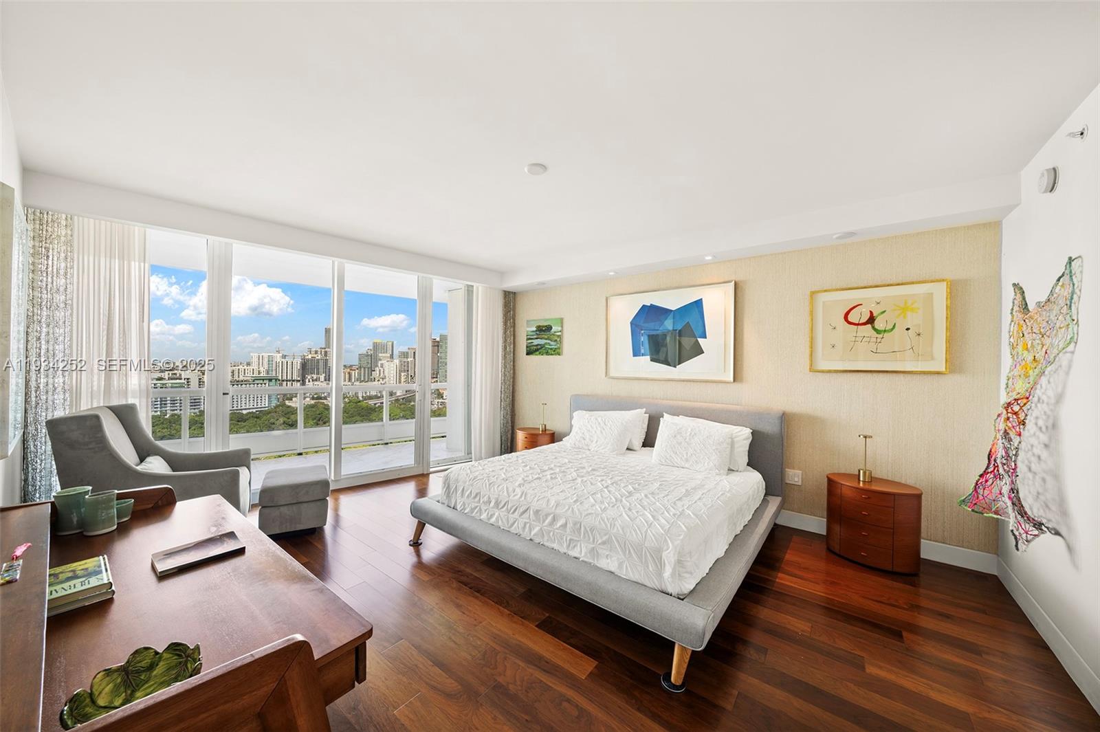 1643 Brickell Ave #2304, Miami FL 33129