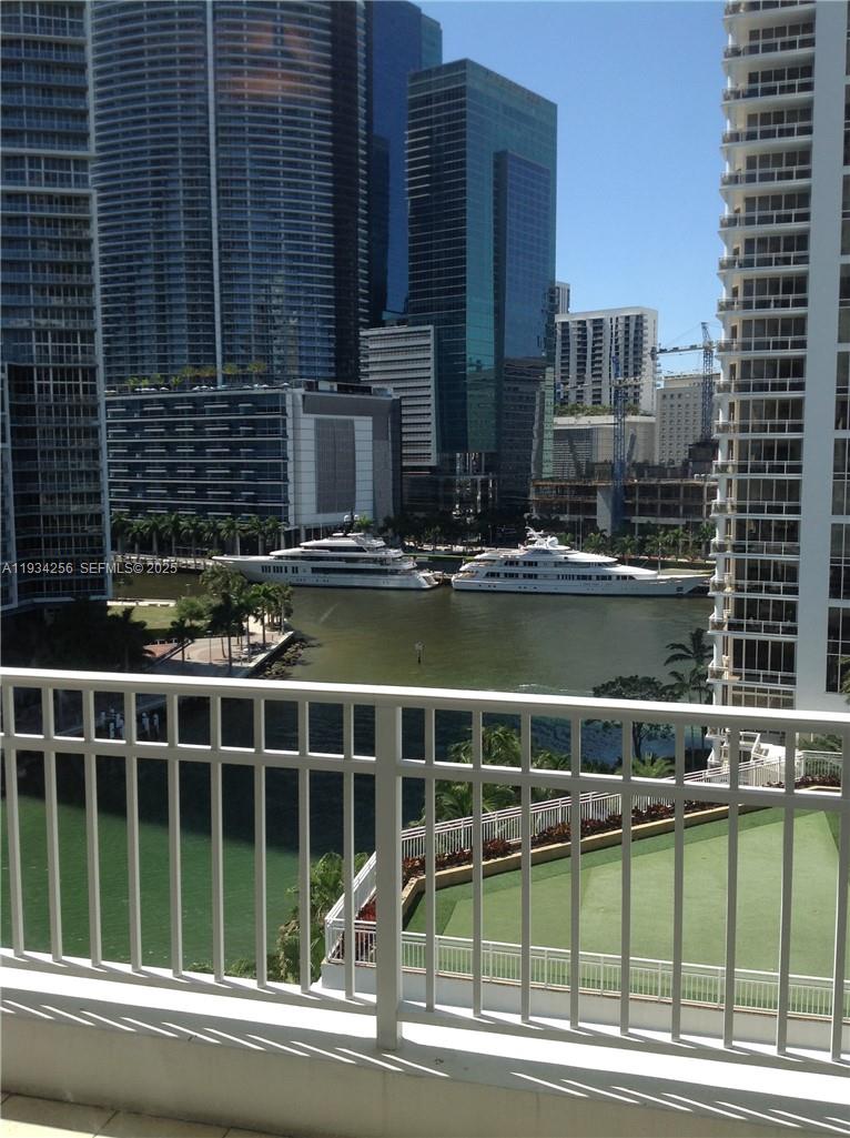 801 Brickell Key Blvd #1004, Miami FL 33131