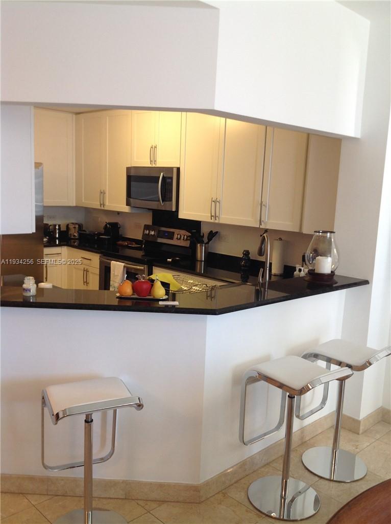801 Brickell Key Blvd #1004, Miami FL 33131