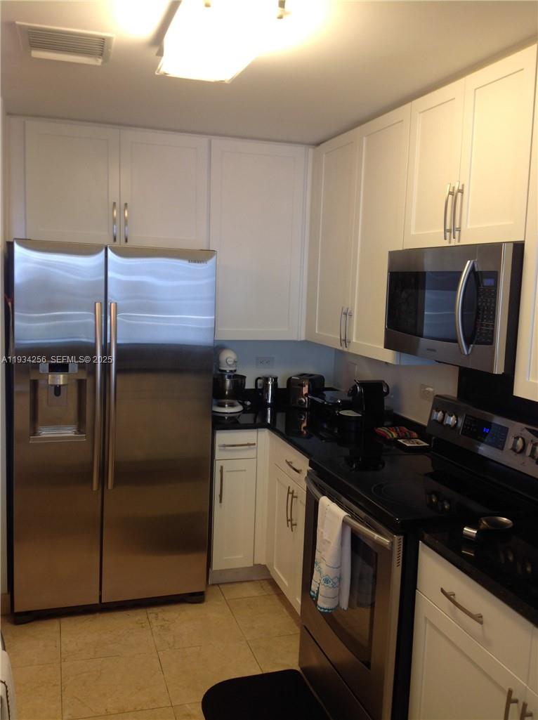 801 Brickell Key Blvd #1004, Miami FL 33131