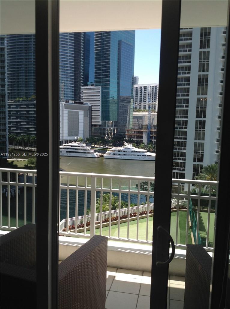 801 Brickell Key Blvd #1004, Miami FL 33131