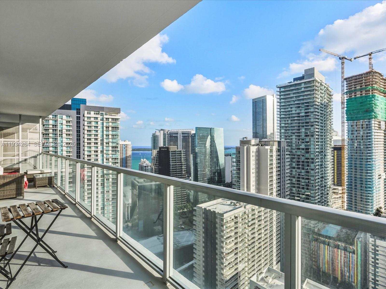 1111 SW 1st Ave #UPH4017, Miami FL 33130