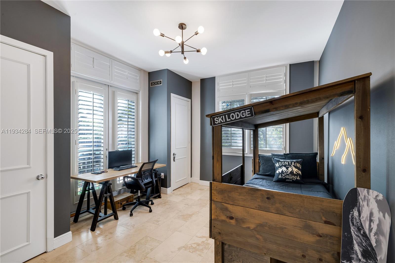 8000 Los Pinos Blvd, Coral Gables FL 33143