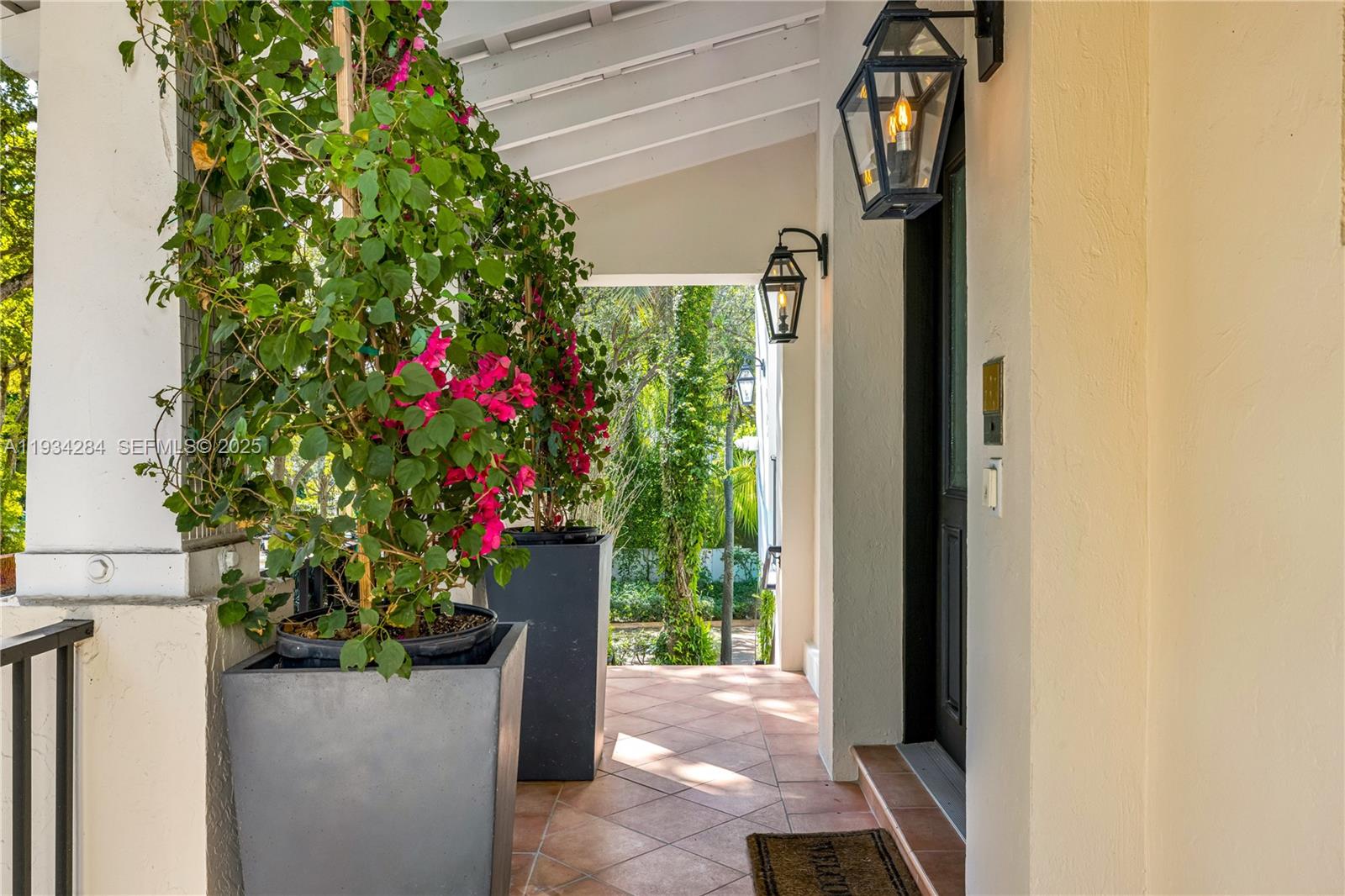 8000 Los Pinos Blvd, Coral Gables FL 33143