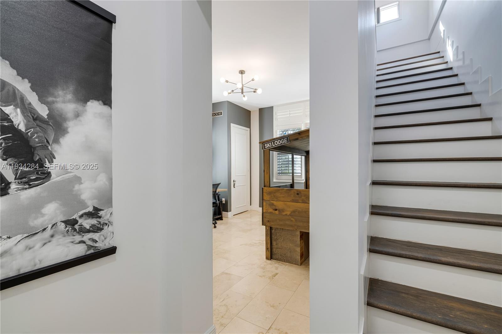 8000 Los Pinos Blvd, Coral Gables FL 33143