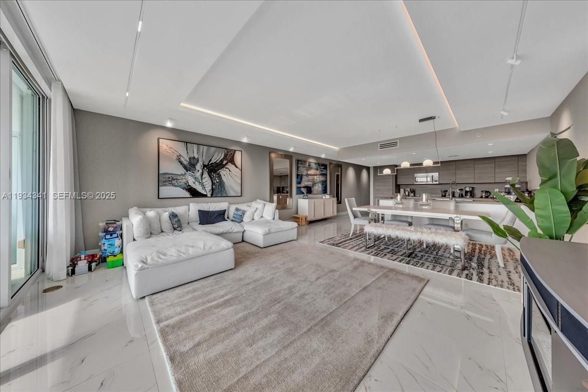 400 Sunny Isles Blvd #718, Sunny Isles Beach FL 33160