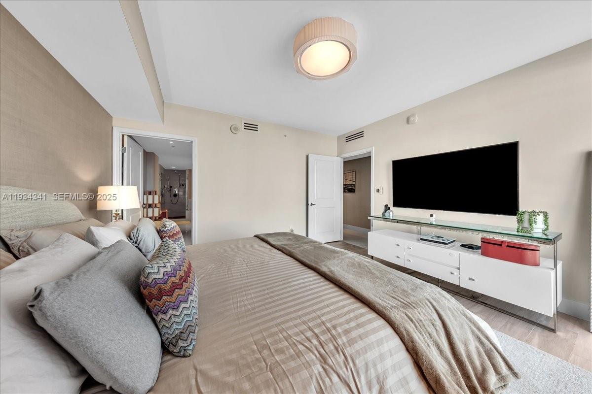 400 Sunny Isles Blvd #718, Sunny Isles Beach FL 33160