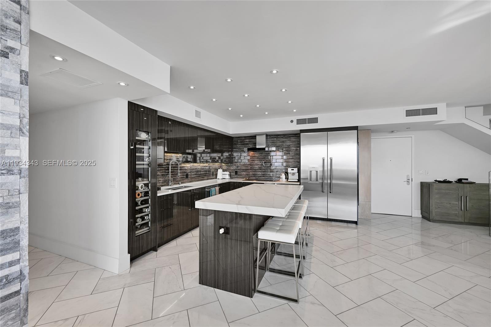 1850 S Ocean Dr #PH4405, Hallandale Beach FL 33009
