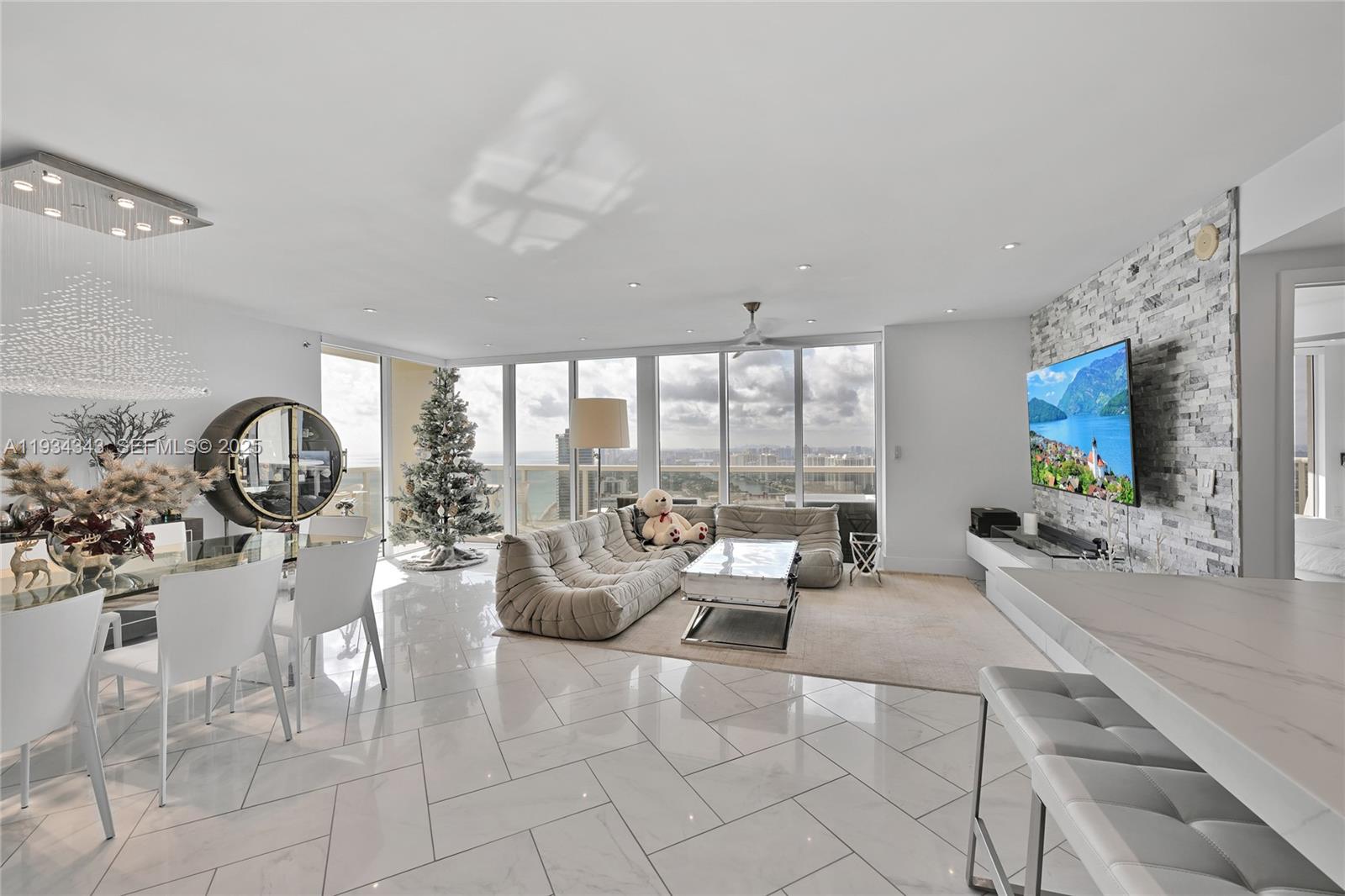 1850 S Ocean Dr #PH4405, Hallandale Beach FL 33009