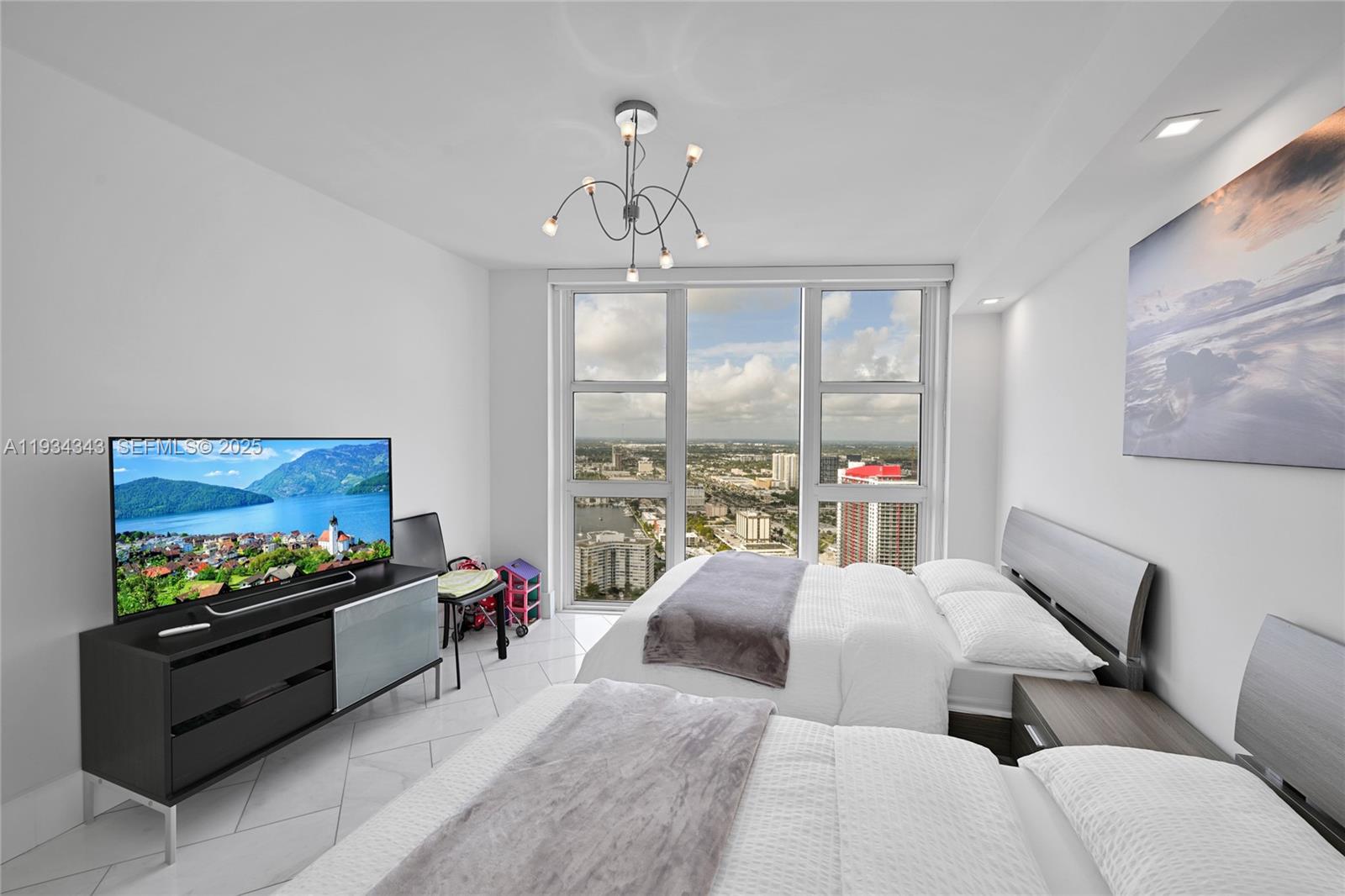 1850 S Ocean Dr #PH4405, Hallandale Beach FL 33009