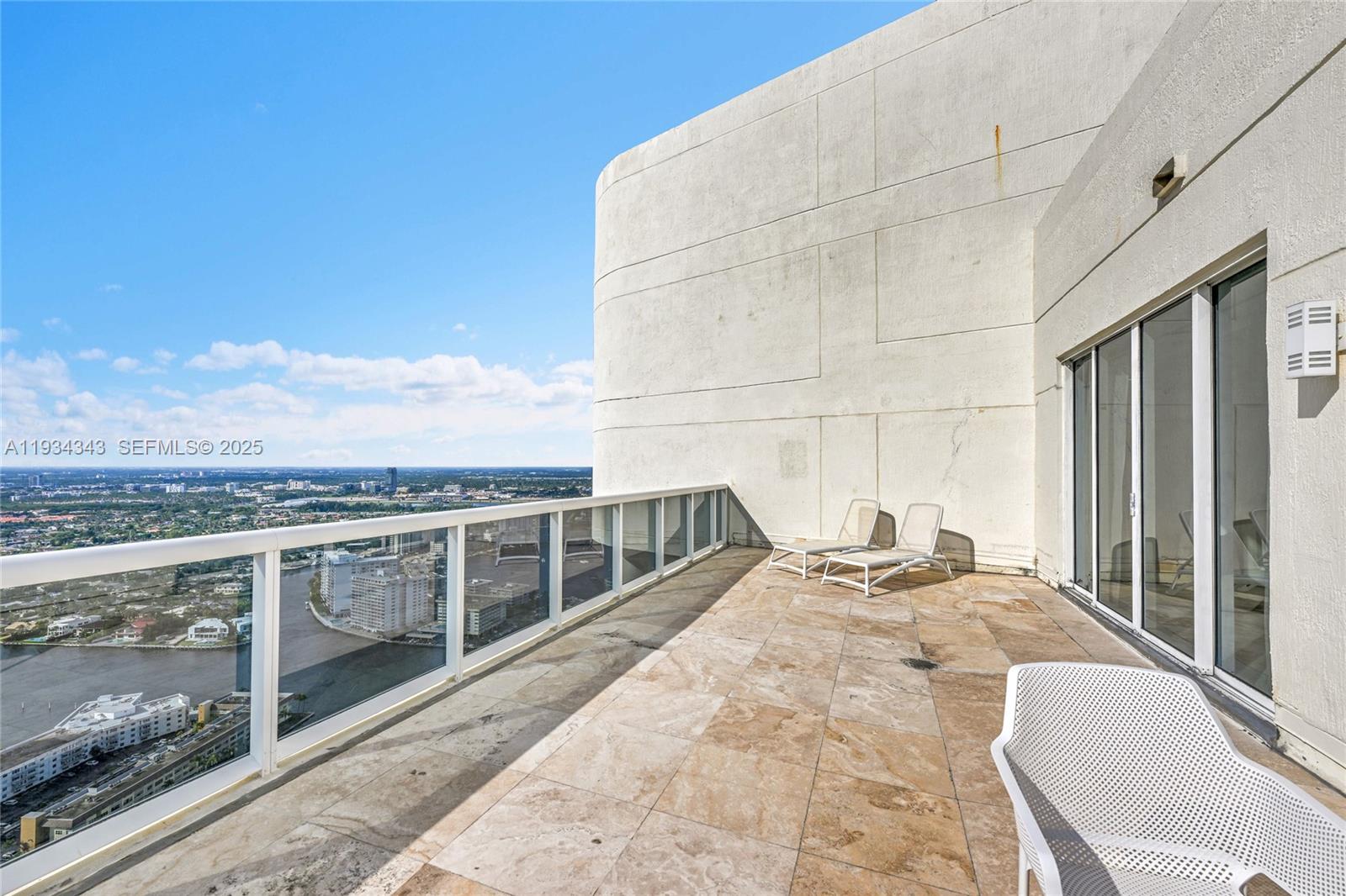 1850 S Ocean Dr #PH4405, Hallandale Beach FL 33009