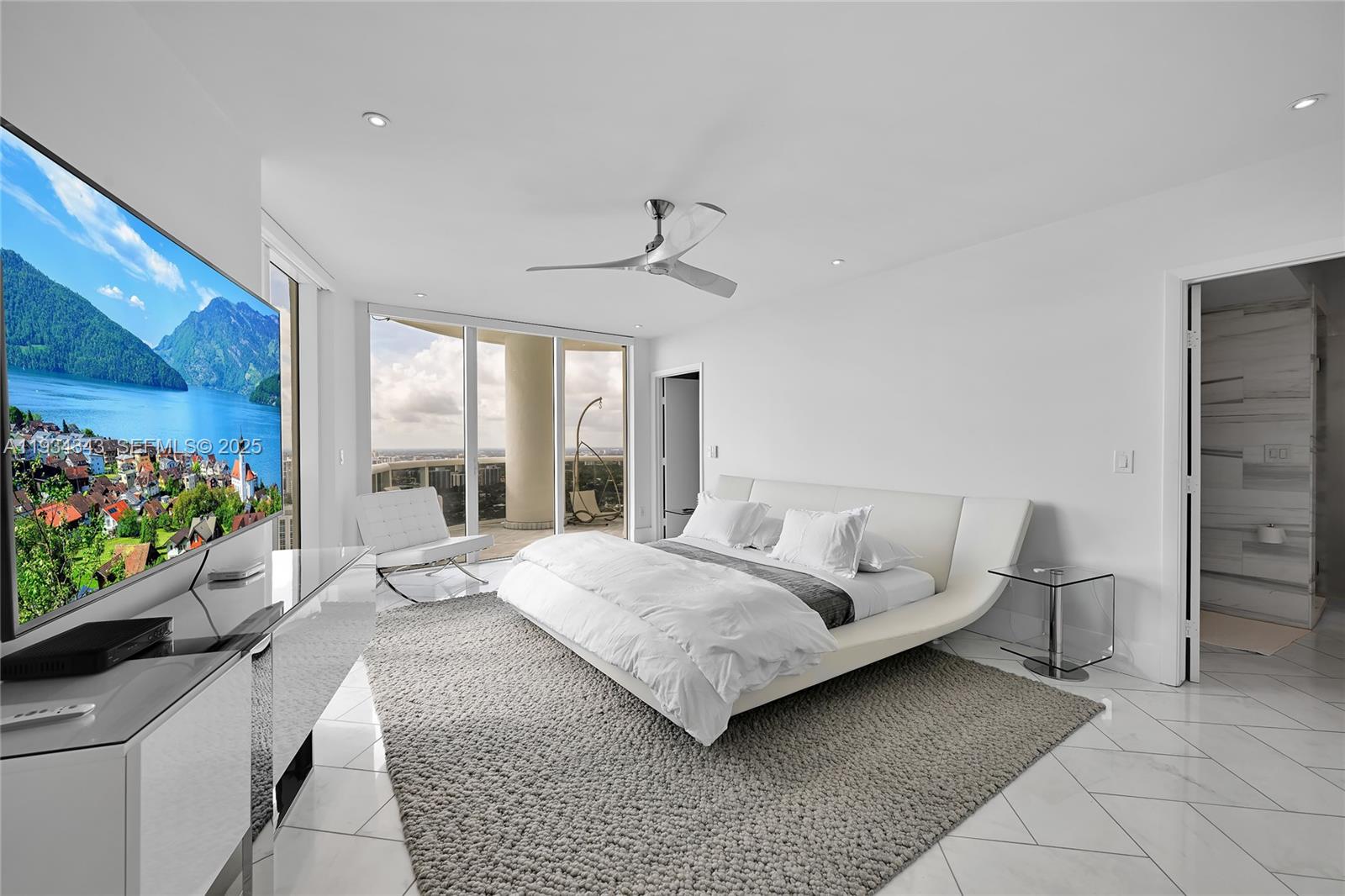 1850 S Ocean Dr #PH4405, Hallandale Beach FL 33009
