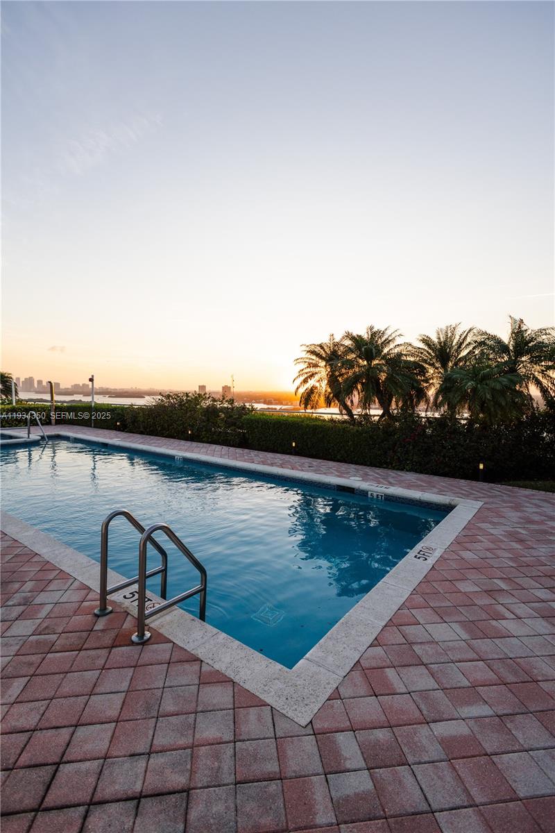 7934 West Dr #1401, North Bay Village FL 33141