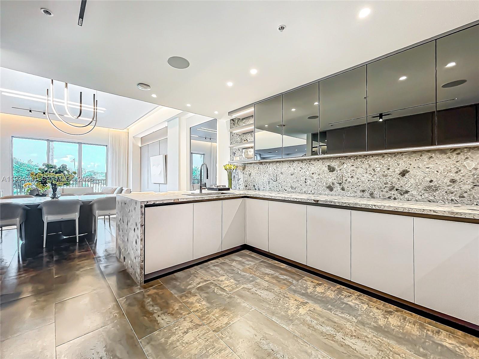3501 N Ocean Dr #V5, Hollywood FL 33019