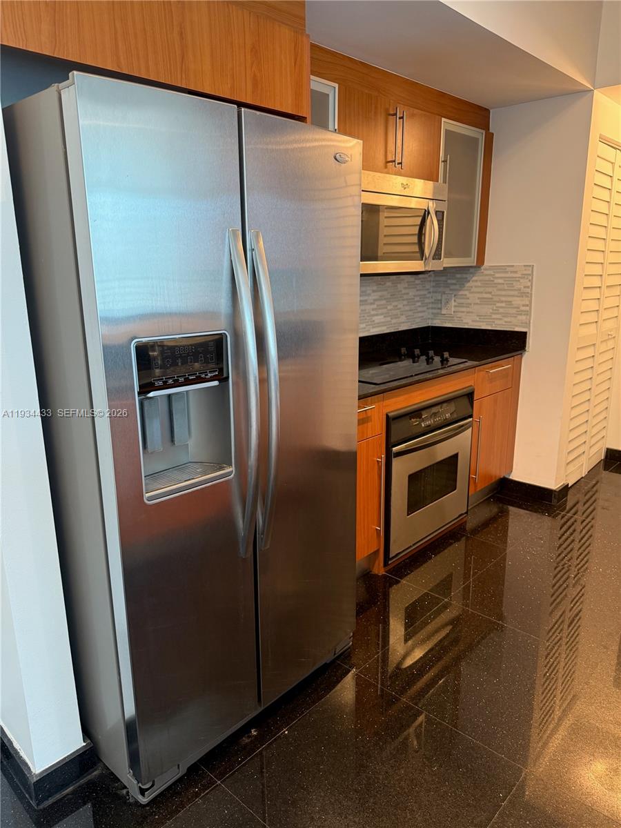 325 S Biscayne Blvd #621, Miami FL 33131