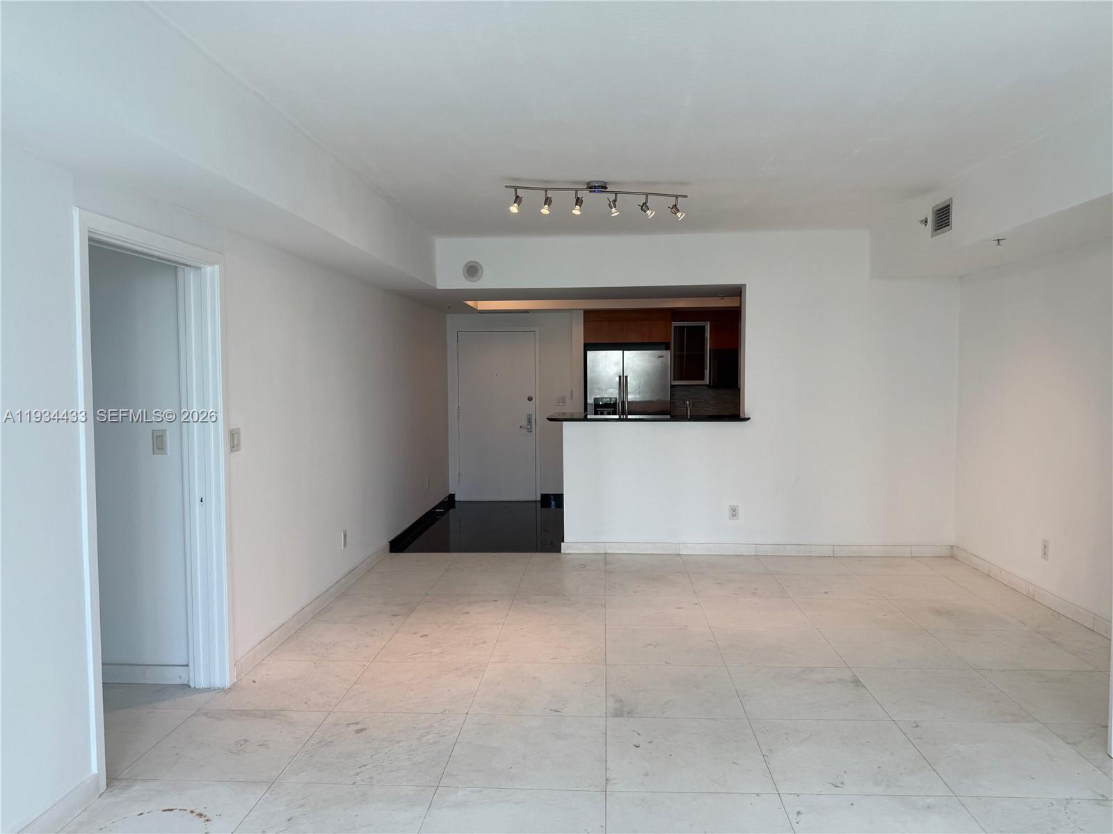 325 S Biscayne Blvd #621, Miami FL 33131
