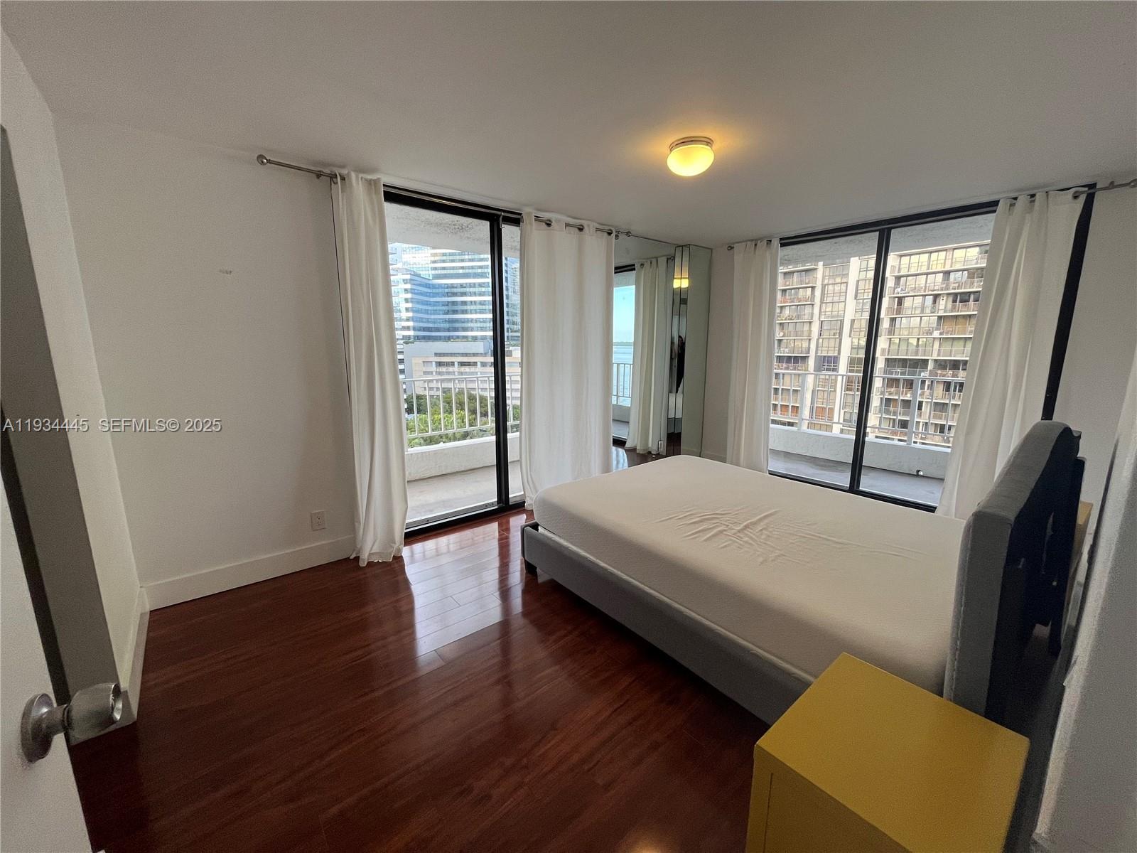 200 SE 15th Rd #11I, Miami FL 33129