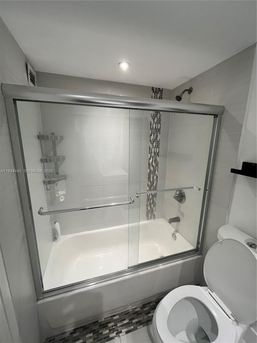 200 SE 15th Rd #11I, Miami FL 33129