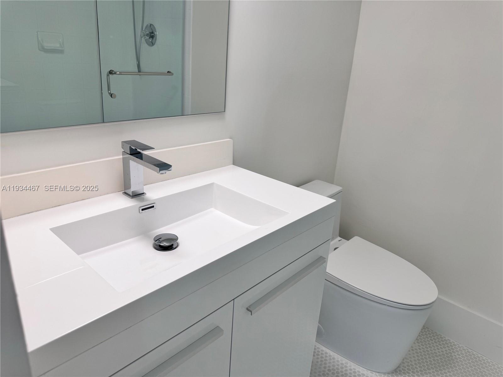 5161 Collins Ave #916, Miami Beach FL 33140