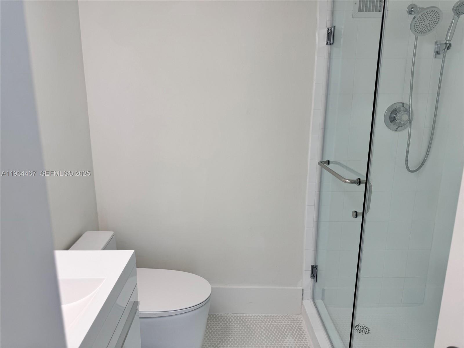 5161 Collins Ave #916, Miami Beach FL 33140