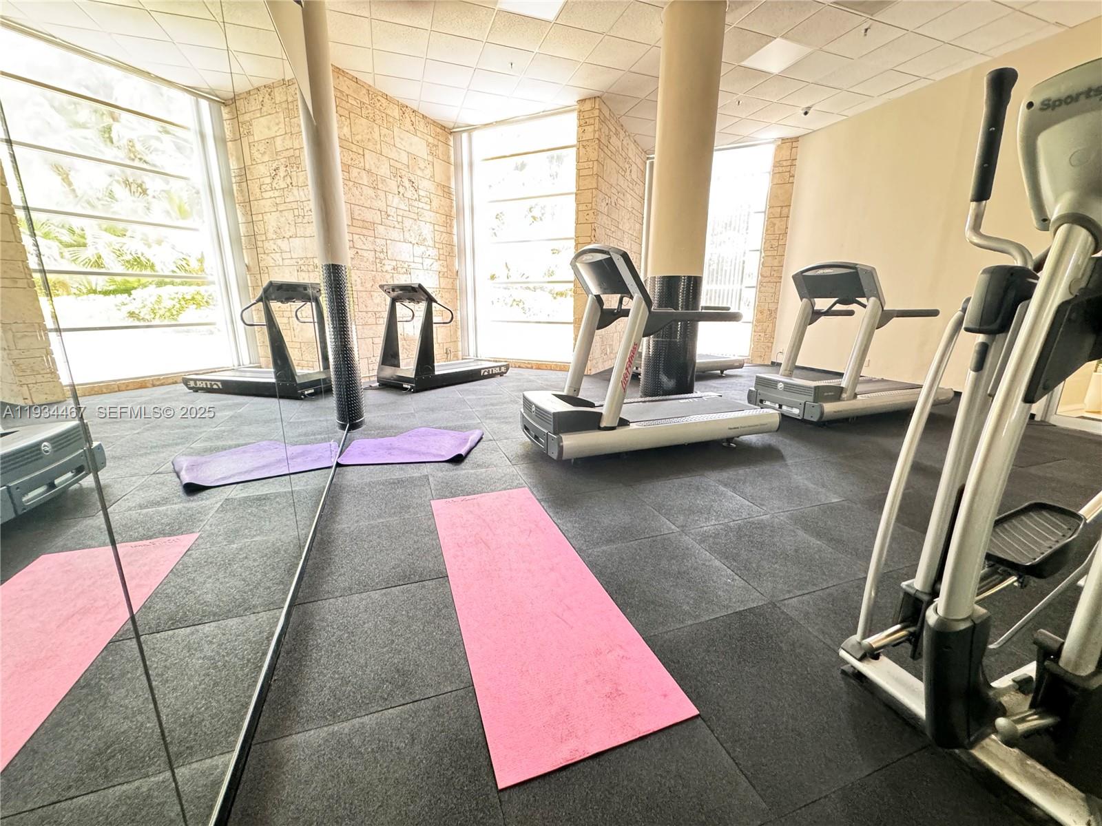 5161 Collins Ave #916, Miami Beach FL 33140