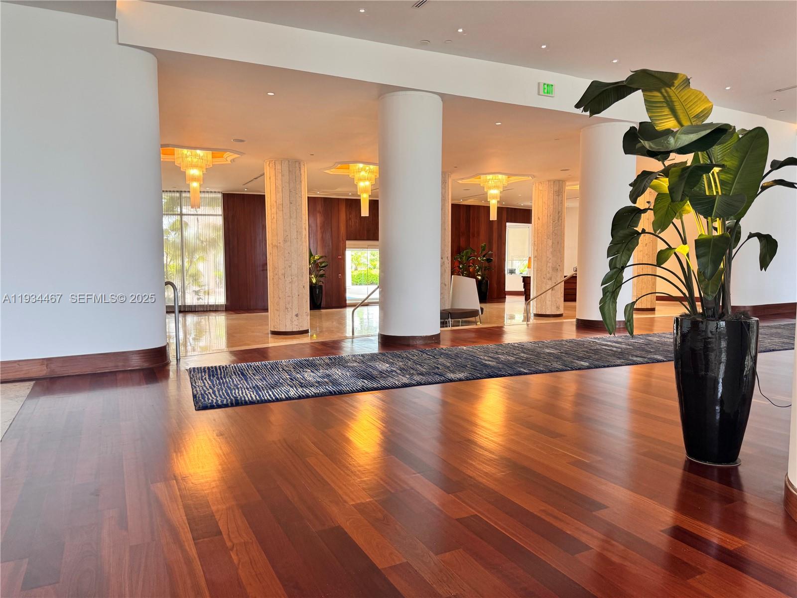 5161 Collins Ave #916, Miami Beach FL 33140