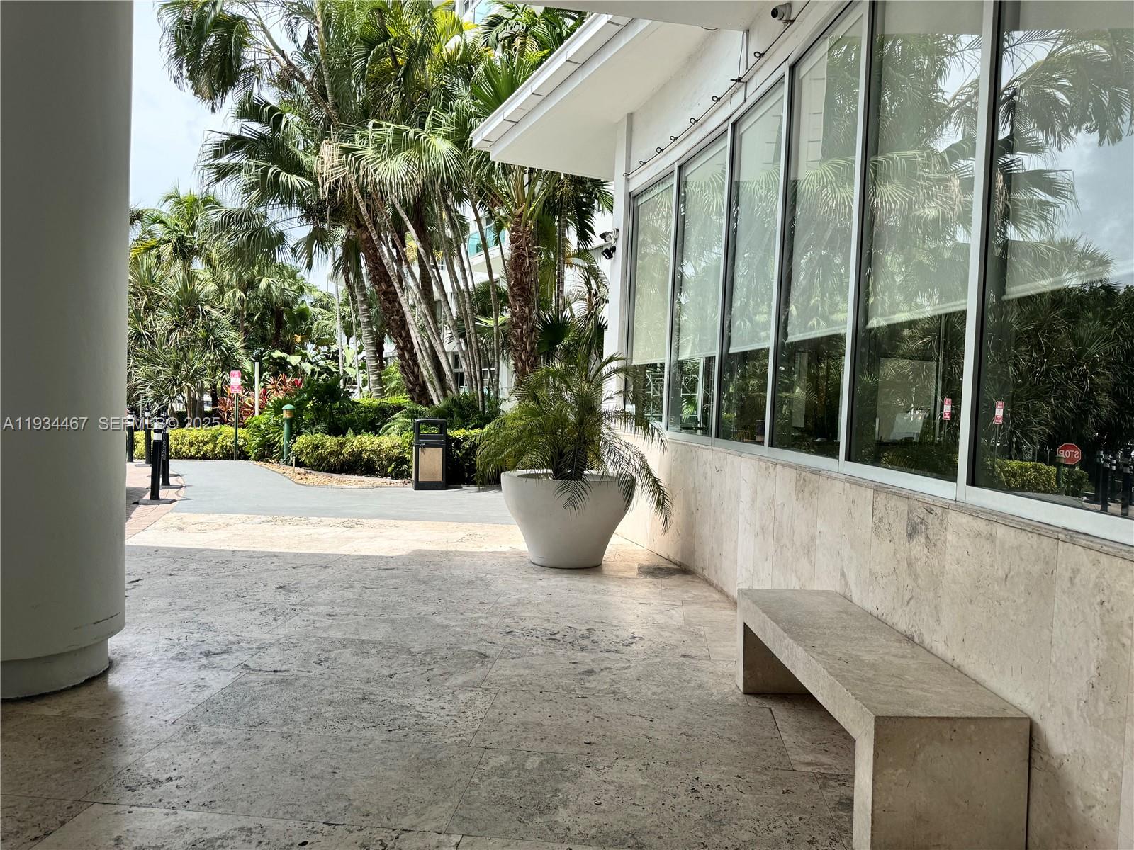 5161 Collins Ave #916, Miami Beach FL 33140