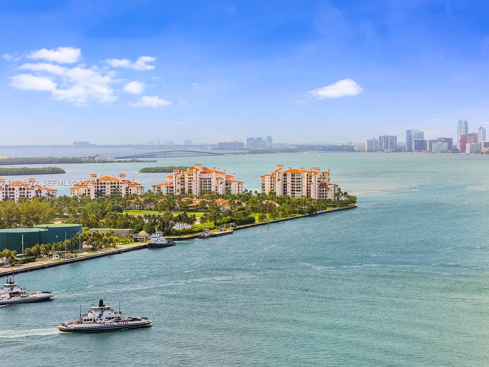 800 S Pointe Dr #2103, Miami Beach FL 33139