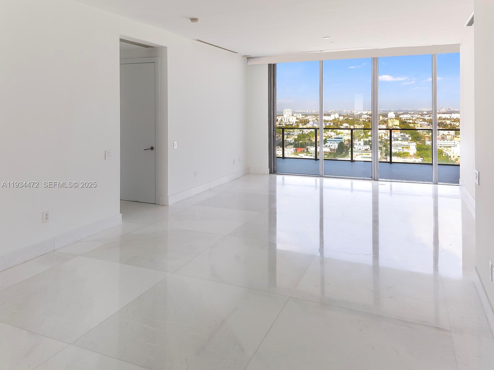 800 S Pointe Dr #2103, Miami Beach FL 33139