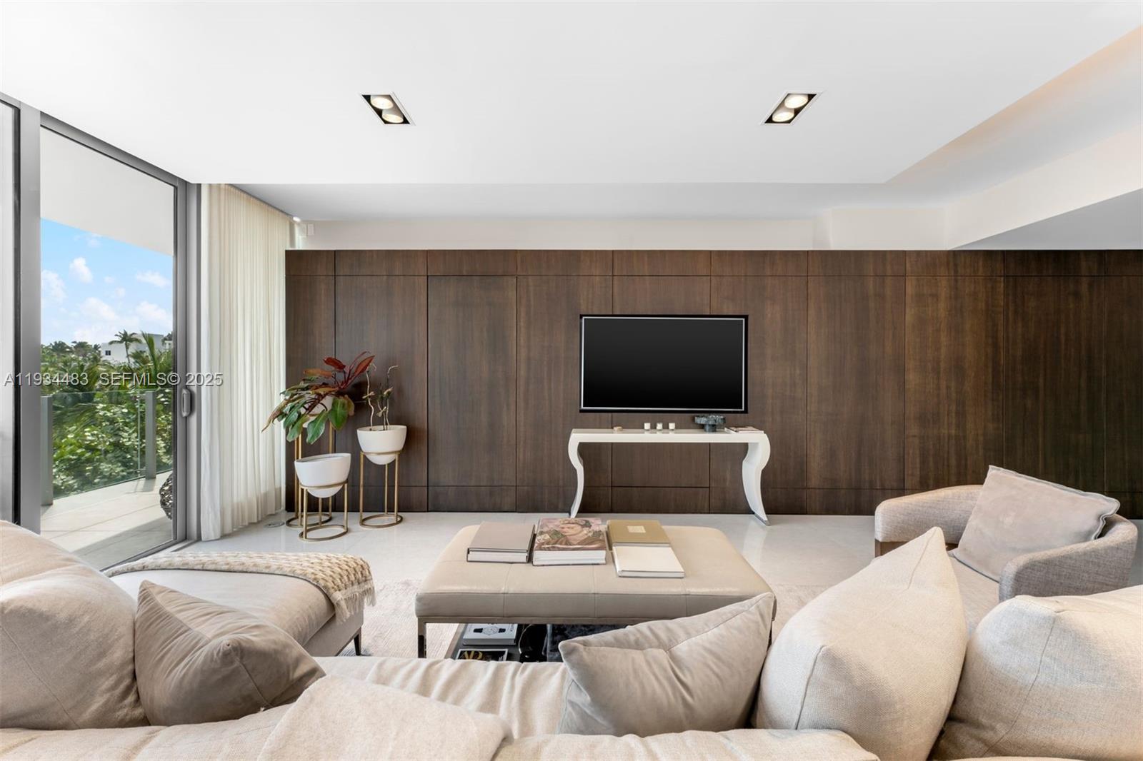 1 Collins Ave #308, Miami Beach FL 33139