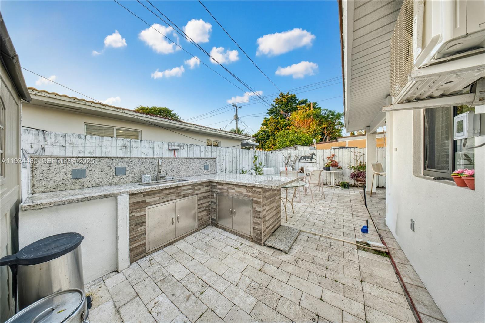 3640 SW 92nd Ave, Miami FL 33165