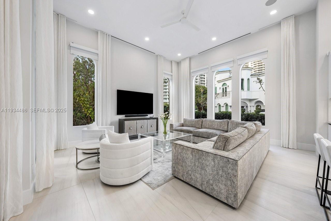 3912 Island Estates Dr #0, Aventura FL 33160