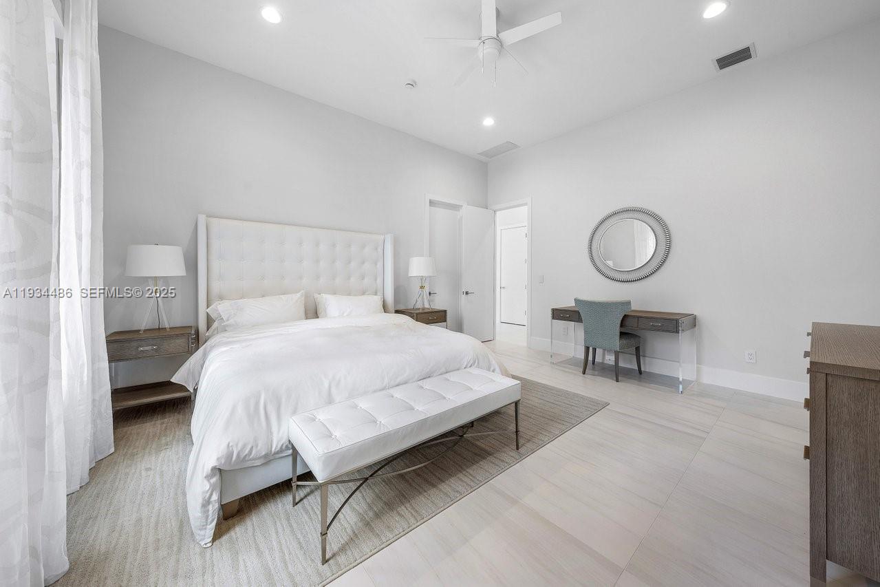 3912 Island Estates Dr #0, Aventura FL 33160