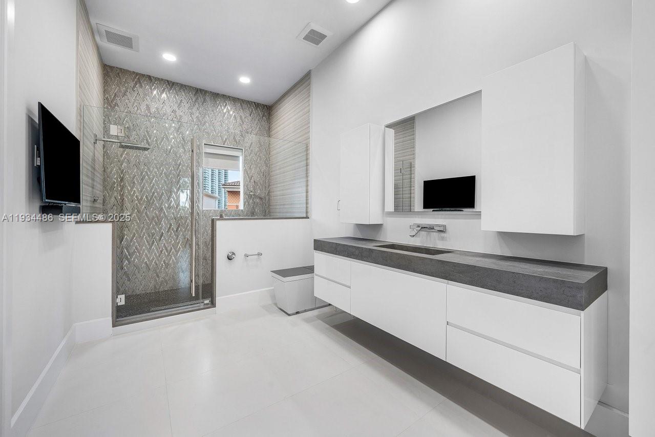 3912 Island Estates Dr #0, Aventura FL 33160