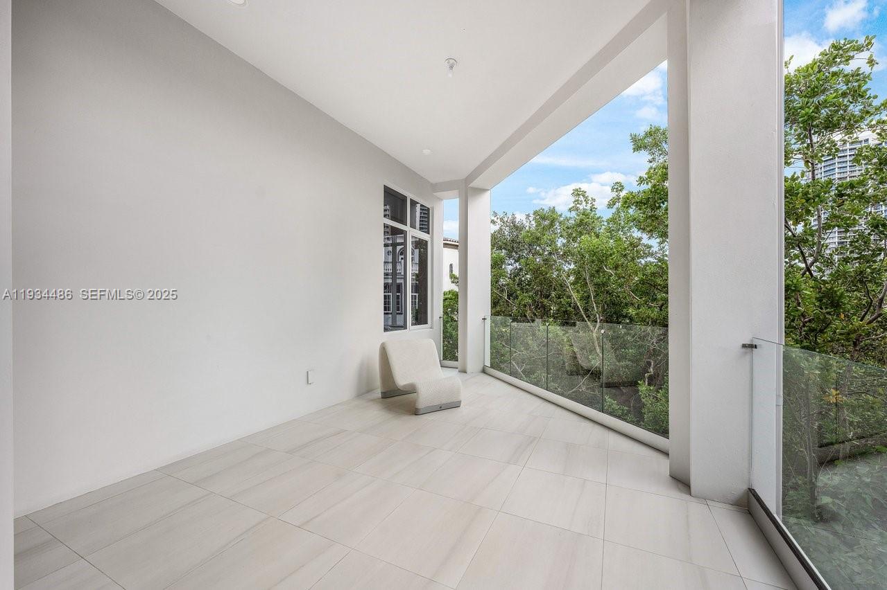 3912 Island Estates Dr #0, Aventura FL 33160