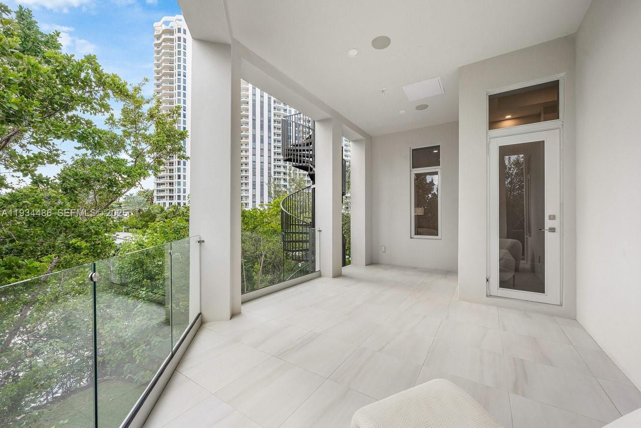 3912 Island Estates Dr #0, Aventura FL 33160