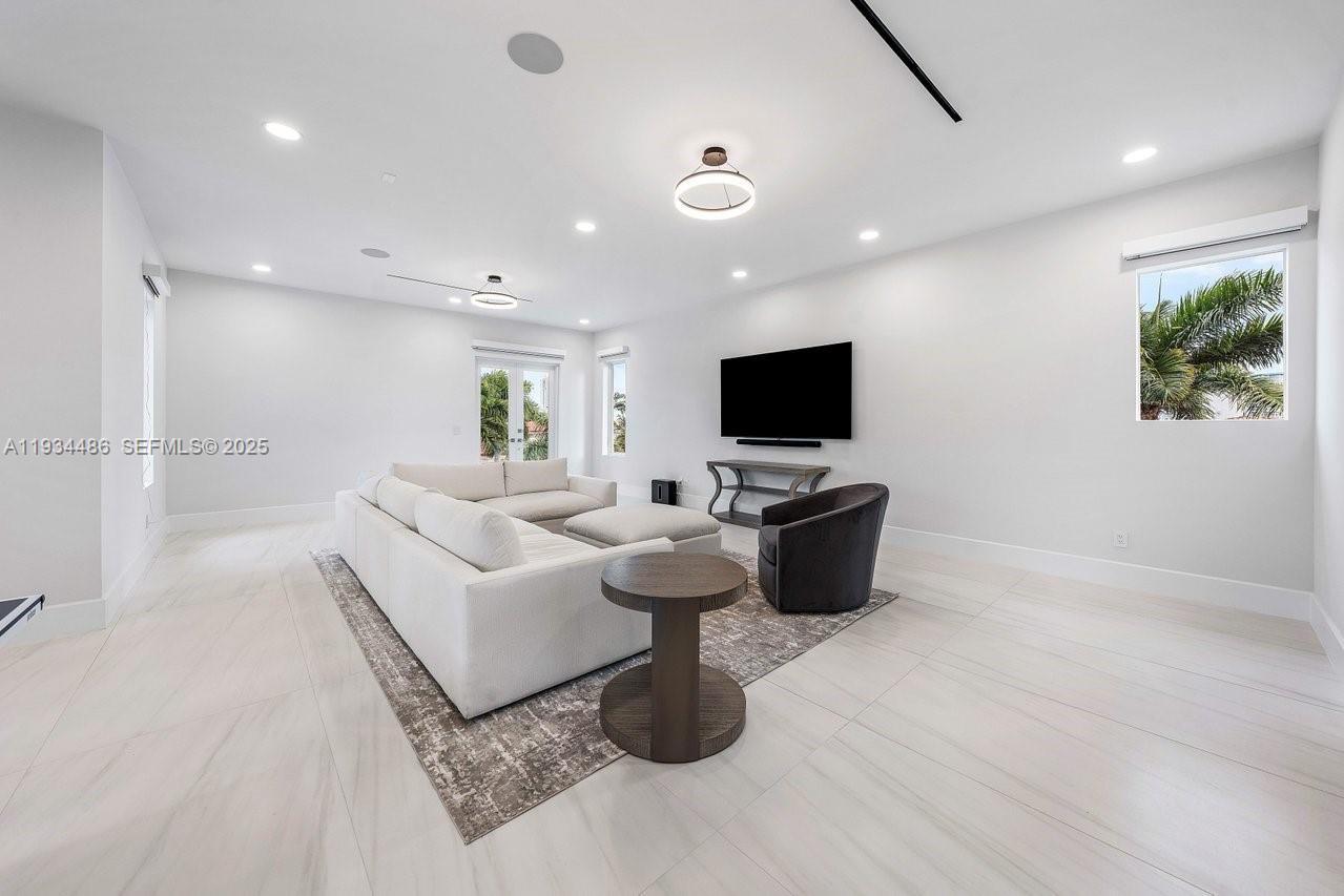 3912 Island Estates Dr #0, Aventura FL 33160