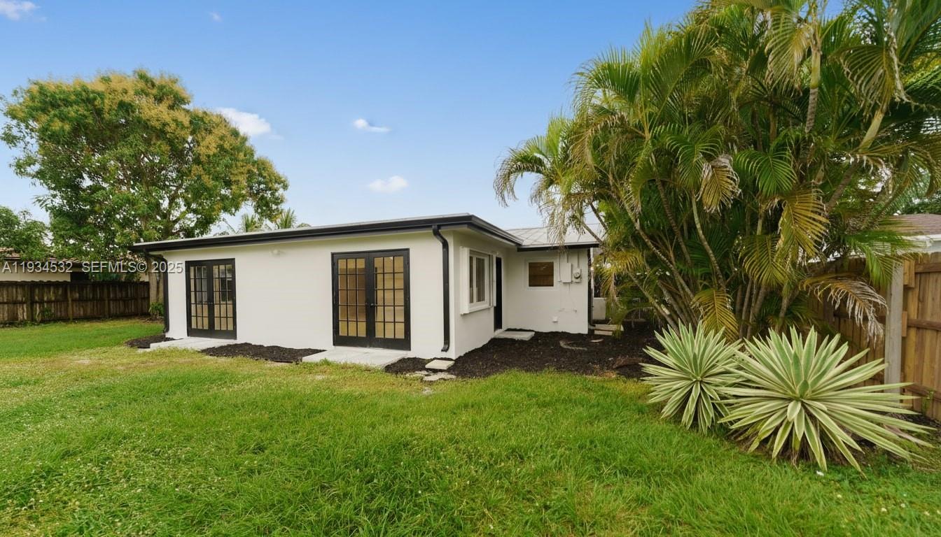 5706 NE 15th Ave, Fort Lauderdale FL 33334
