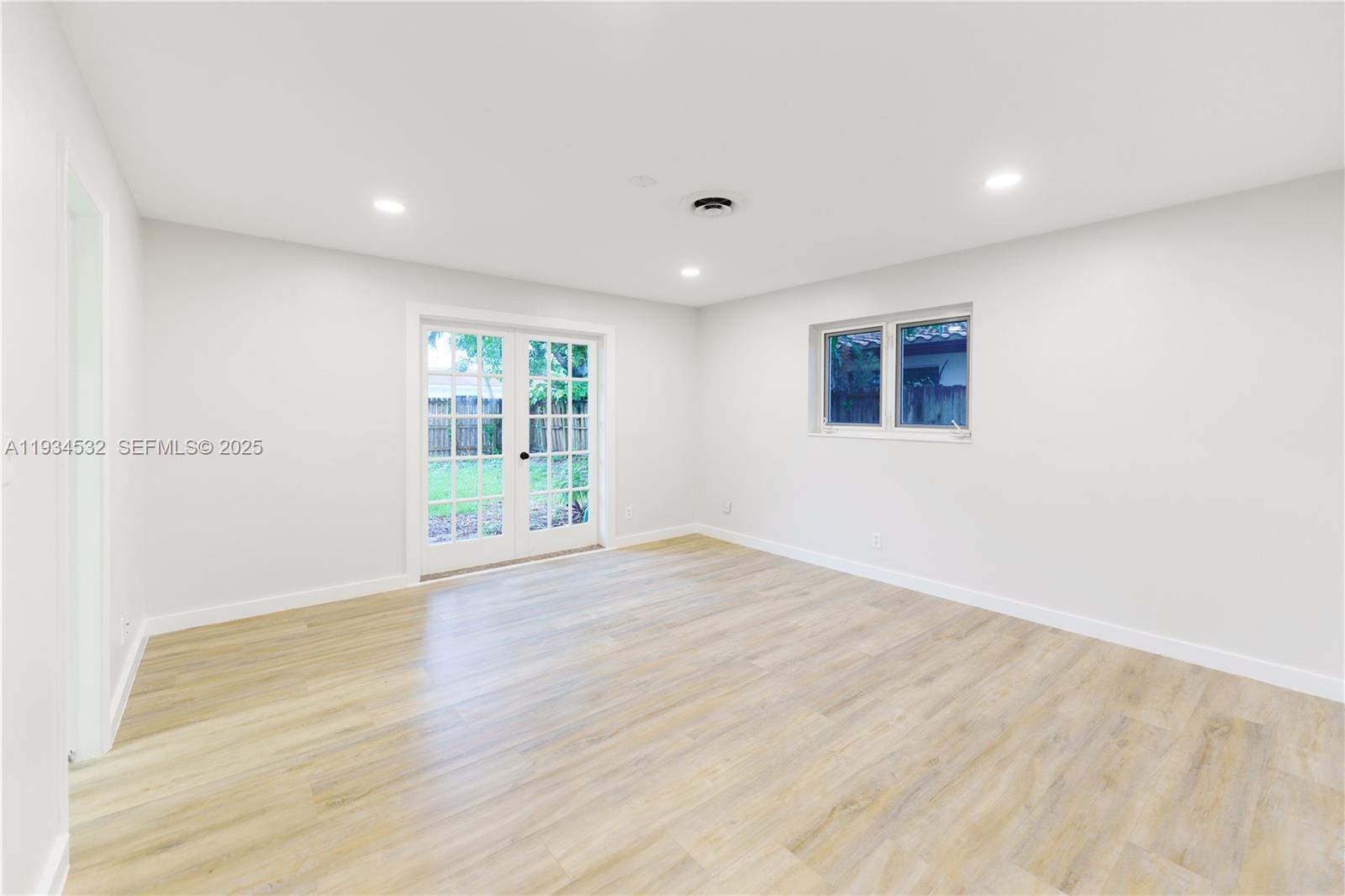 5706 NE 15th Ave, Fort Lauderdale FL 33334