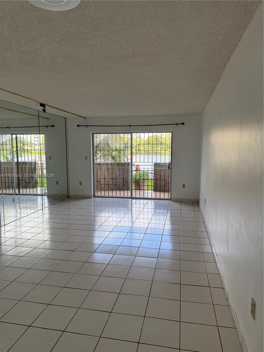 5199 NW 7th St #115, Miami FL 33126