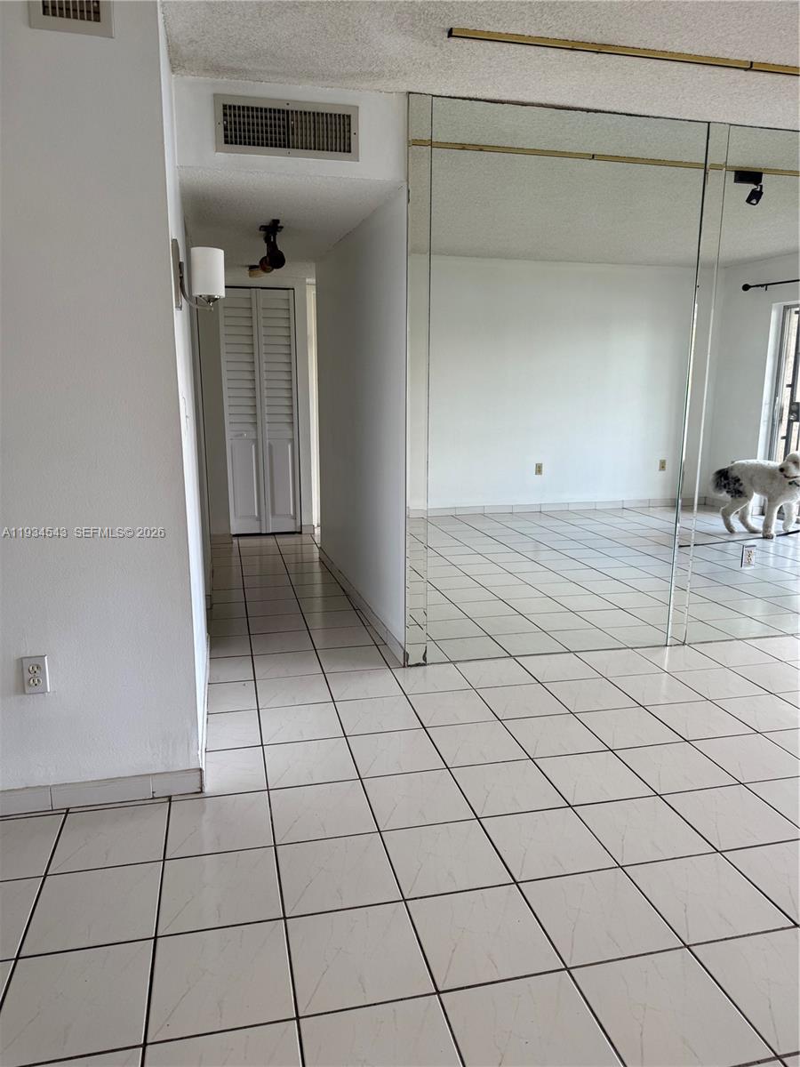 5199 NW 7th St #115, Miami FL 33126