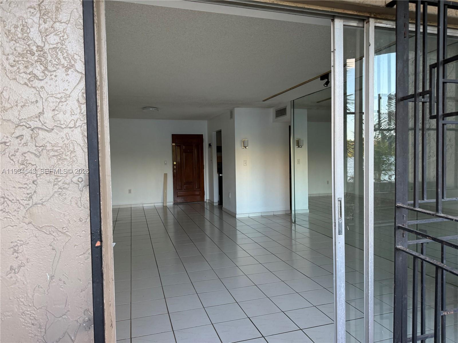 5199 NW 7th St #115, Miami FL 33126