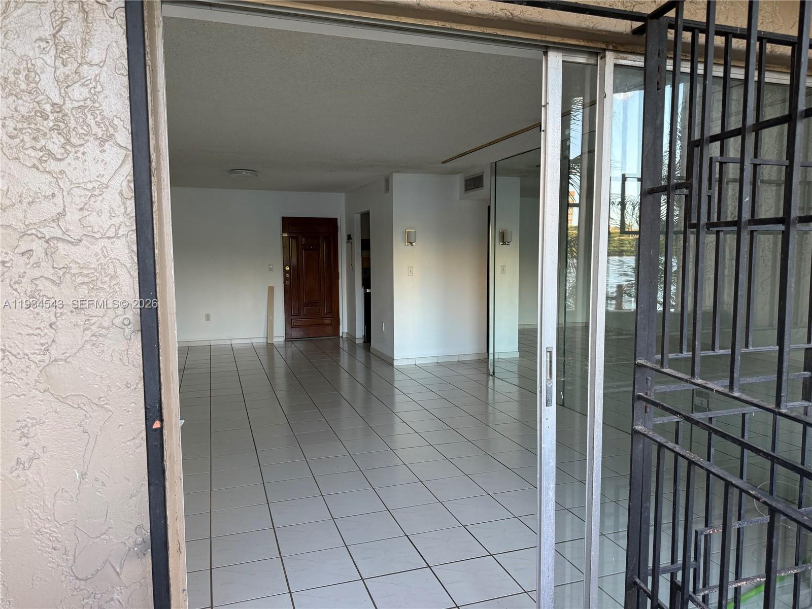 5199 NW 7th St #115, Miami FL 33126