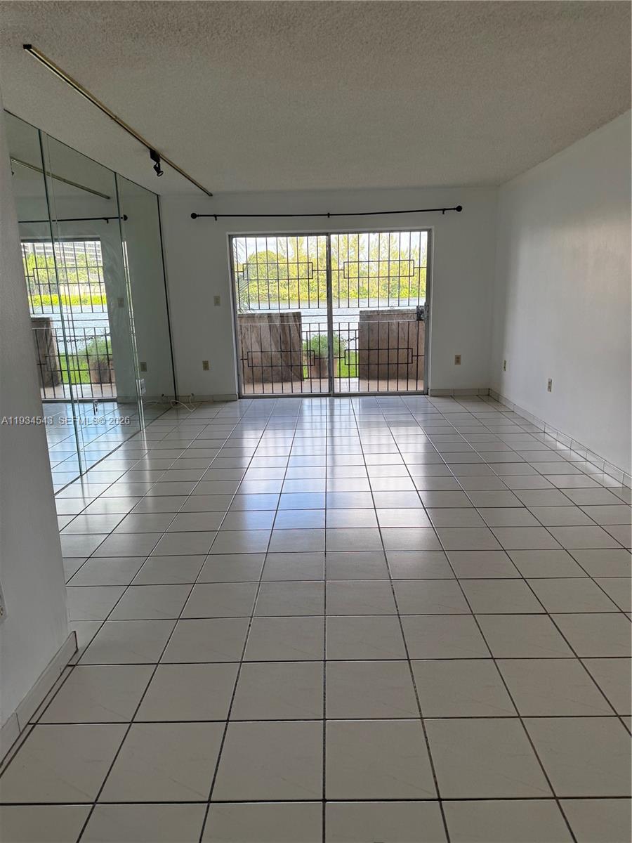 5199 NW 7th St #115, Miami FL 33126