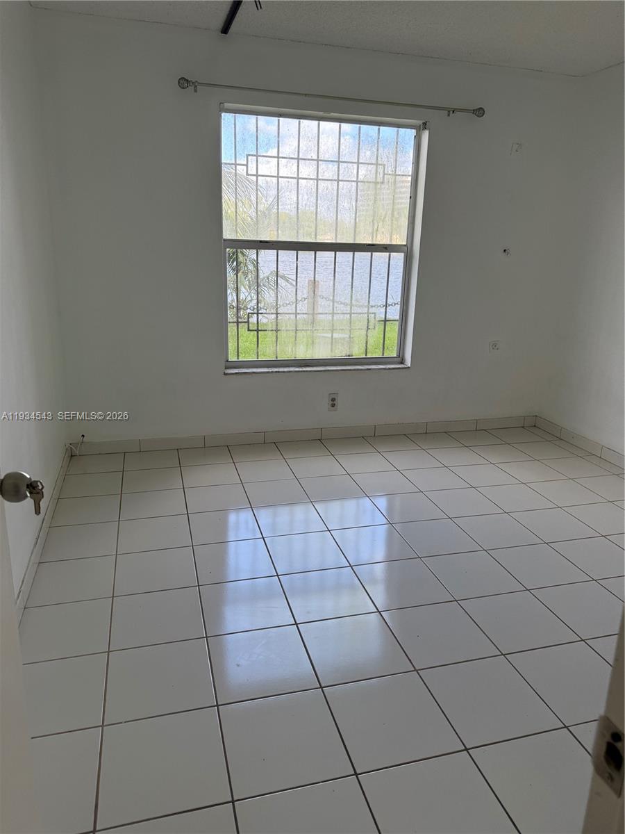 5199 NW 7th St #115, Miami FL 33126