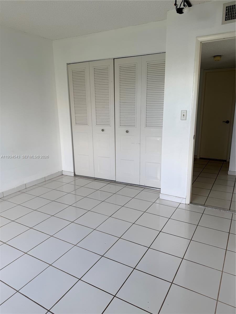 5199 NW 7th St #115, Miami FL 33126